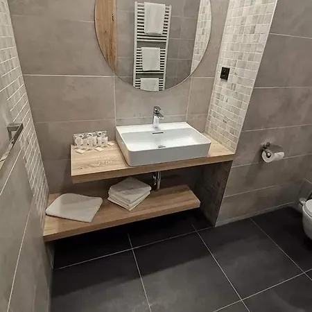 Отель Sareza