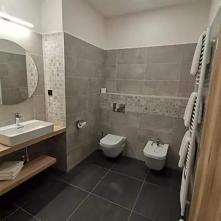 Отель Sareza 3*