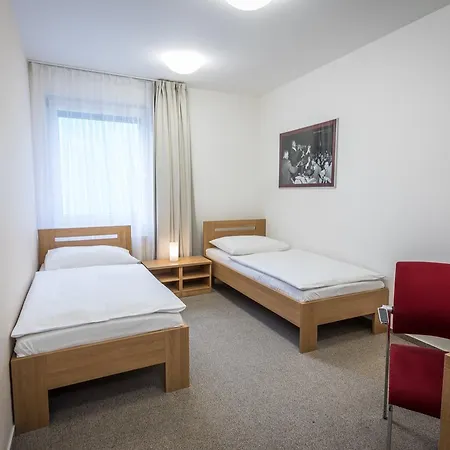 Ξενοδοχείο Sareza 3*